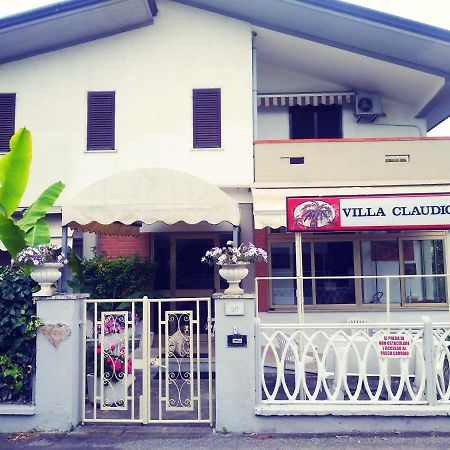 Hotel Villa Claudio Marina di Massa Exterior photo
